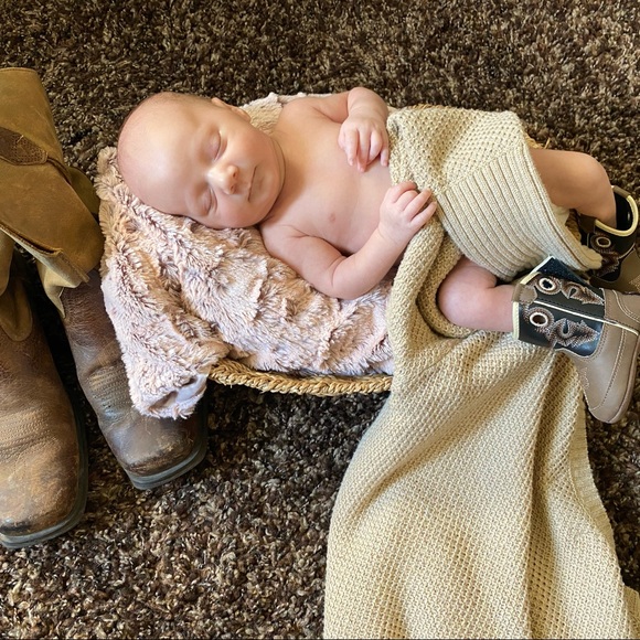 Meet your Posher, Dillon - Picture 1 of 1